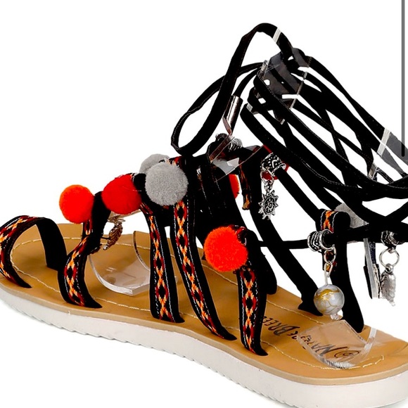 Nature Breeze Women Mixed Media Tribal Sandals - Picture 2 of 4